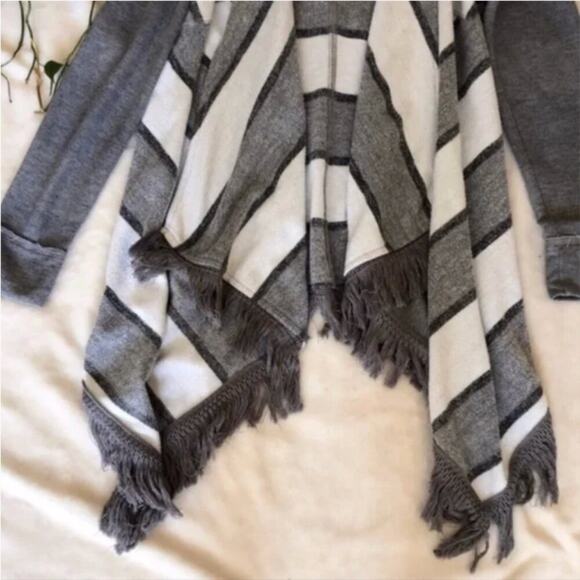 Anthro Saturday Sunday Elise Grey Striped Cardigan - Picture 4 of 6